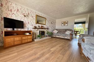 Lounge- click for photo gallery